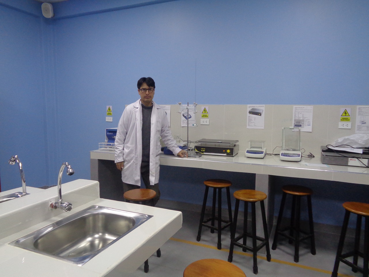 Laboratorio de
Química y Física.